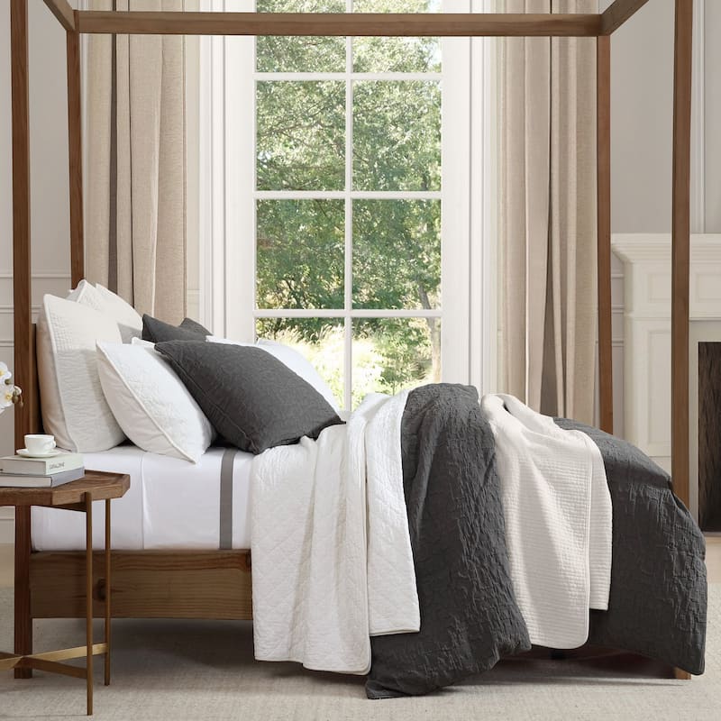 HiEnd Accents Porto Matelasse Textured Comforter Set, 3PC - Charcoal - Queen