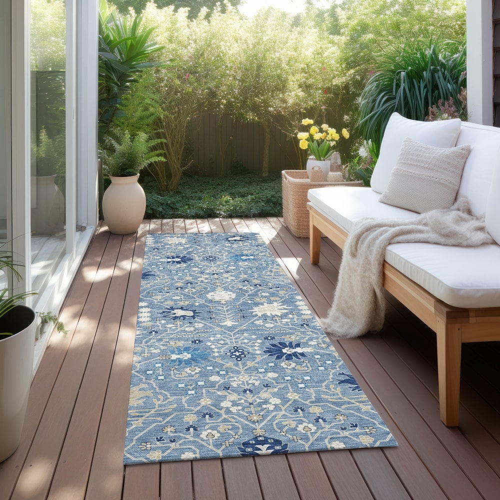 Machine Washable Indoor/ Outdoor Global Traditional Chantille Rug