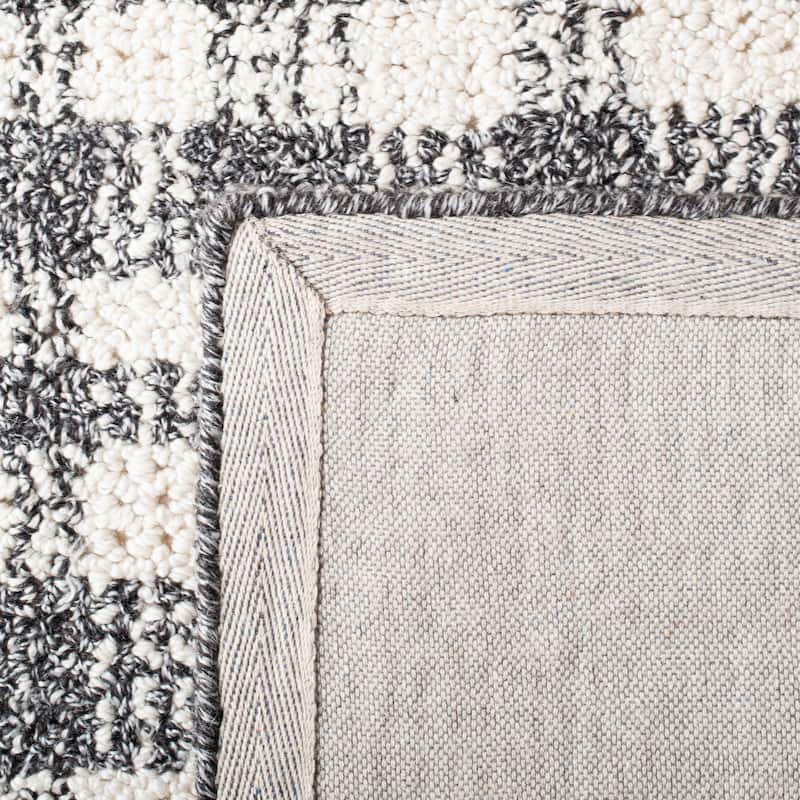 SAFAVIEH Handmade Abstract Zilia Checkered Wool Rug