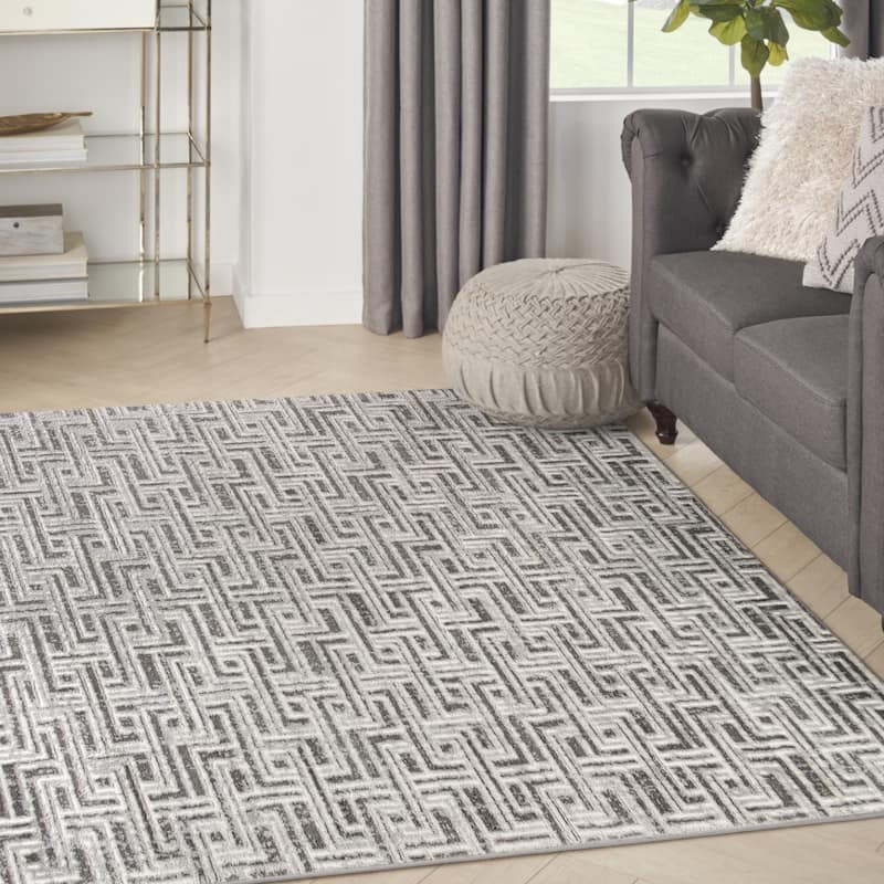 Fijob Distressed Geometric Area Rug By HomeRoots - 4' x 6'