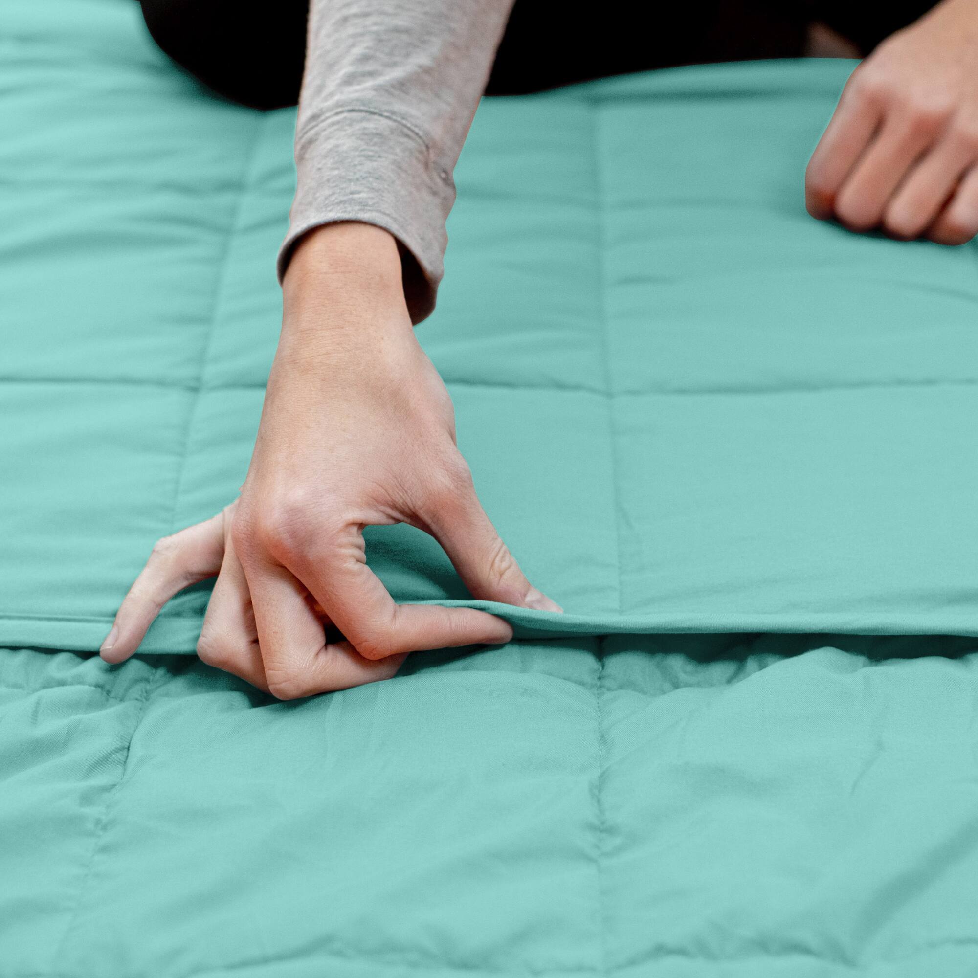 Quilted Microfiber Weighted Blanket 12 lbs. Turquiose Bed Bath
