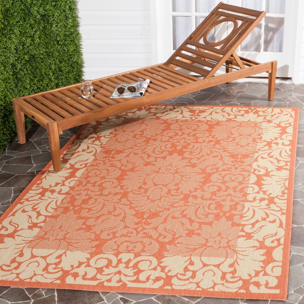 SAFAVIEH Courtyard Peggie Indoor/ Outdoor Patio Backyard Rug