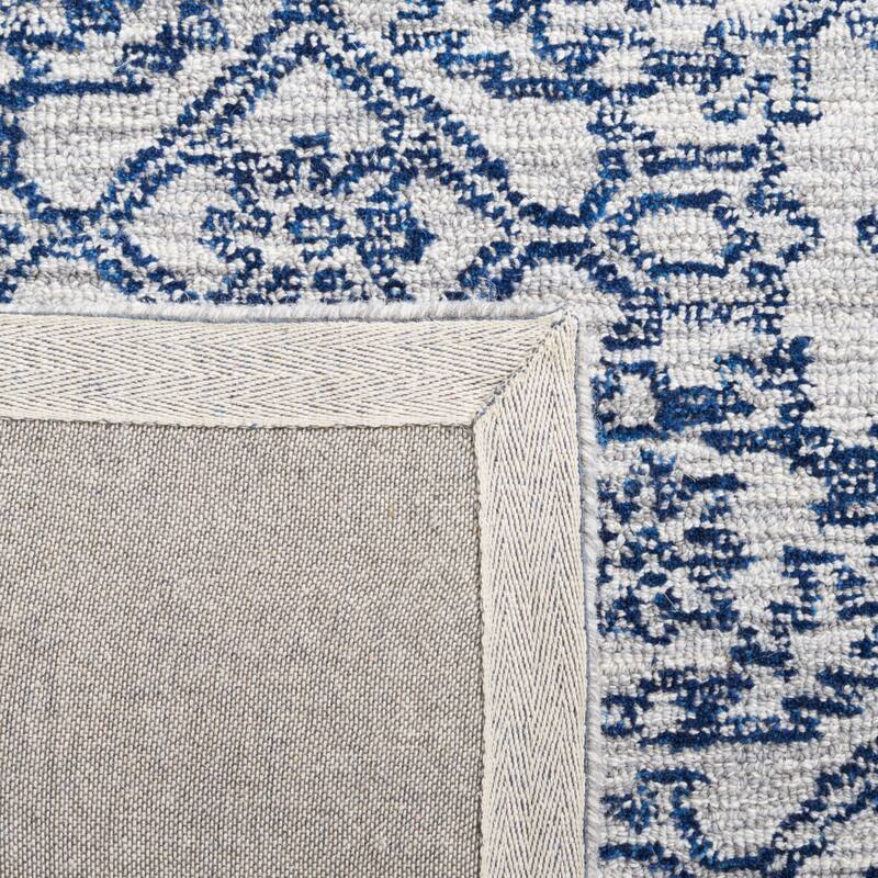 SAFAVIEH Handmade Micro-Loop Annechien Floral Wool Rug