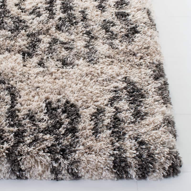 SAFAVIEH Iceland Shag Kimberlee Flokati 2.6-inch Thick Rug - 6'7" Square - Cream/Grey