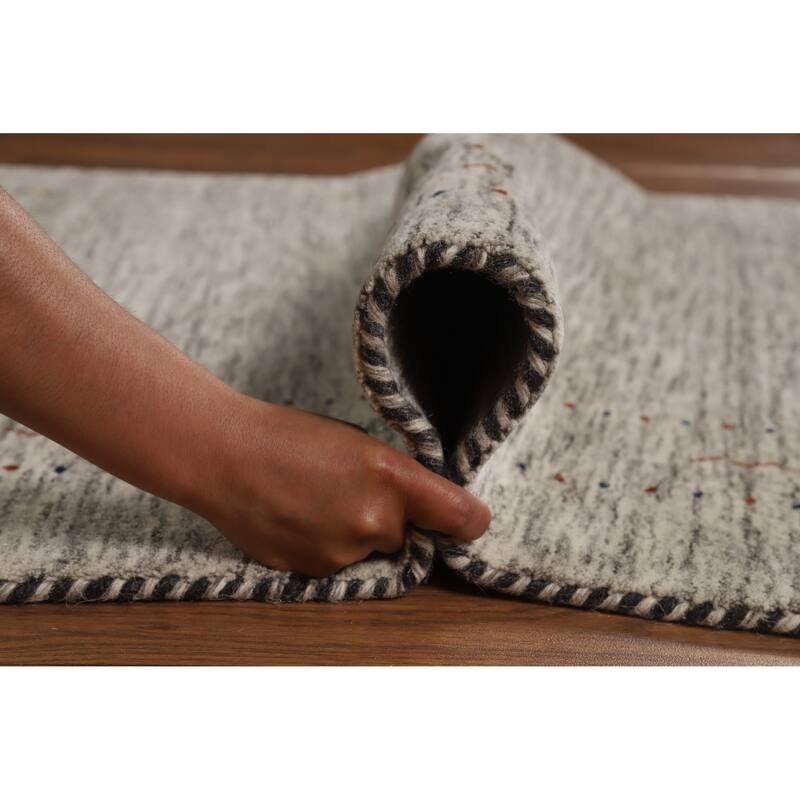 Hand Knotted Oriental 100% Wool Carpet Tribal Animal Pictorial Beige & Ivories Gabbeh Area Rug - 5' 10'' X 4' 1''