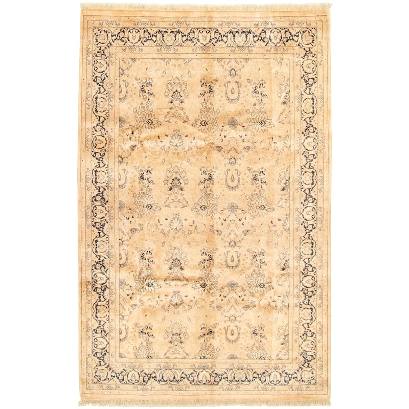 Hand-knotted Pako Persian Beige Wool Rug - 6'2" x 9'3"/6'2 x 9'3