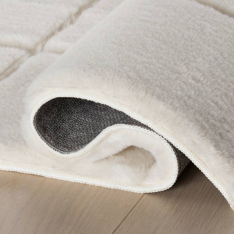 Padma Lakshmi Tessera Grid Plush Cloud Washable Rug