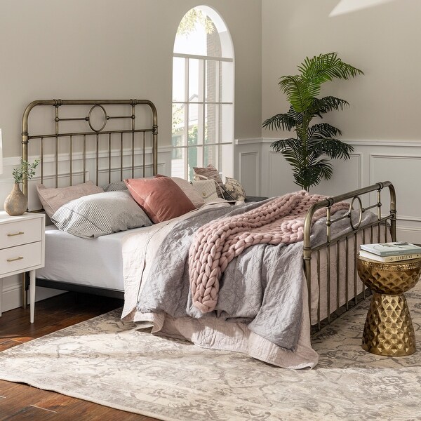 Middlebrook Designs Classic Metal Pipe Bed. Opens flyout.