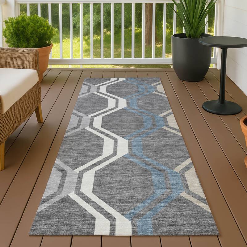 Machine Washable Indoor/ Outdoor Contemporary Dimensions Chantille Rug - Gray - 2'3" x 7'6"