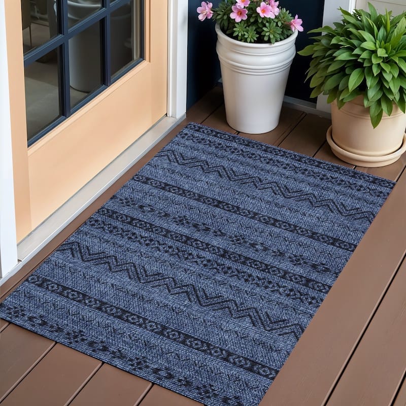 HomeRoots Southwestern Transitional Rectangle Outdoor Rug - 3' x 5'