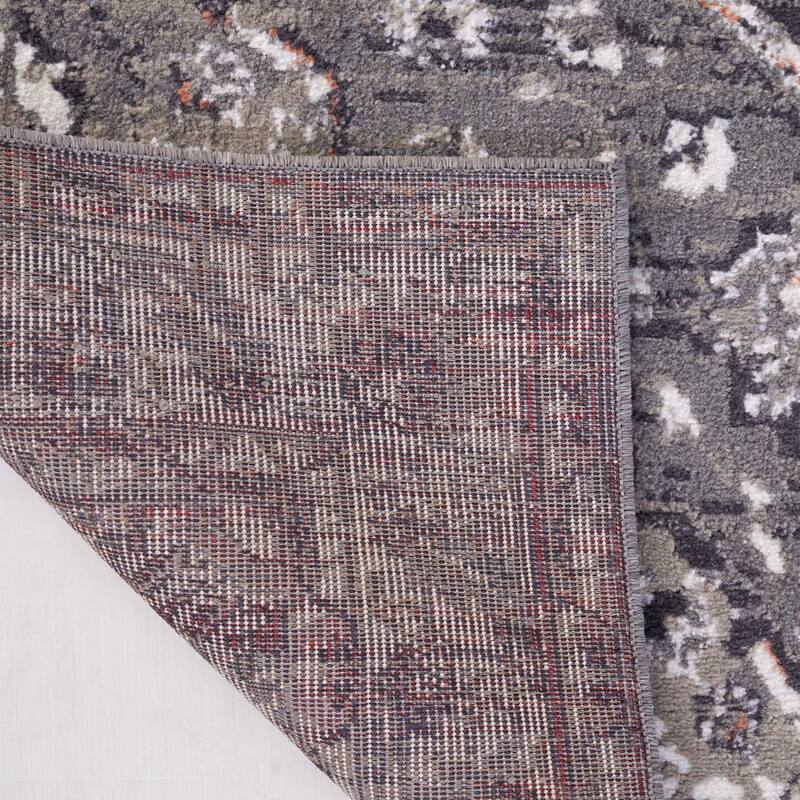 SAFAVIEH Pyramid Tapati Traditional Oriental Rug