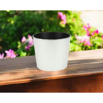 HomeRoots 6" Silver Recycled Plastic Indoor Outdoor Round Pot Planter