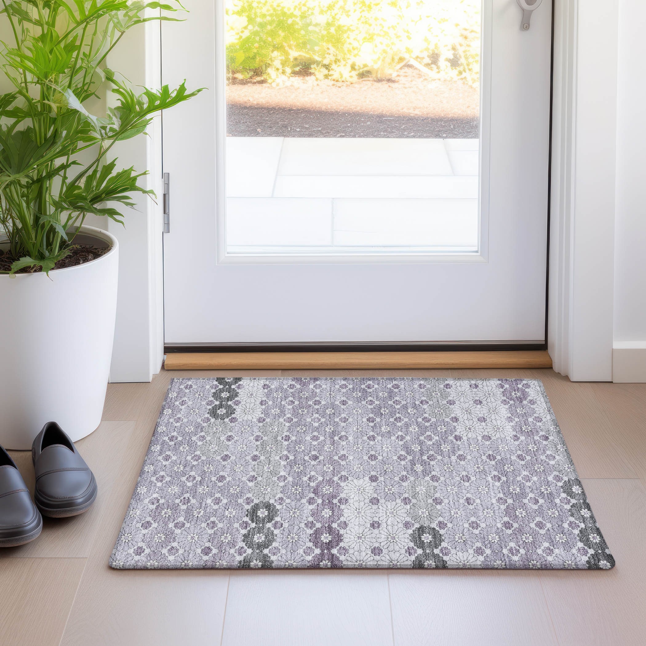 Machine Washable Indoor/ Outdoor Floral Mosaic Chantille Rug