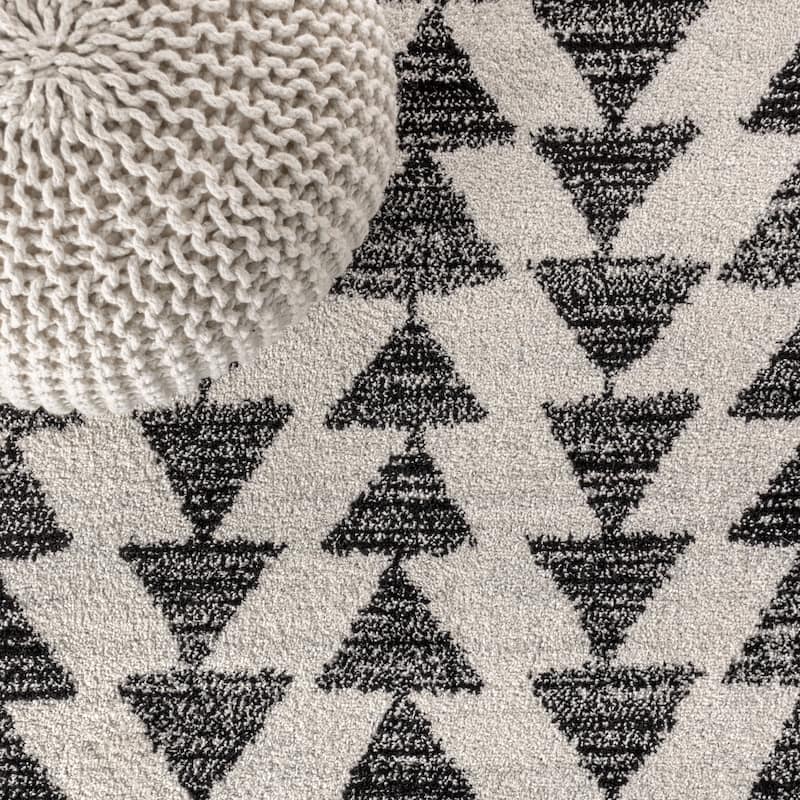 JONATHAN Y Khalil Moroccan Triangle Geometric Area Rug