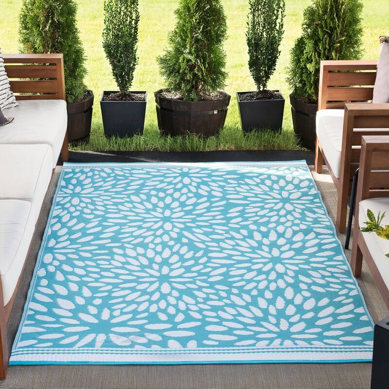 Sundown Beach Floral Indoor/Outdoor Area Rug - 5'11'' x 8'10'' - Aqua/White