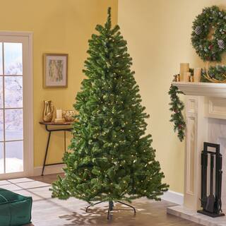 7 Foot Noble Hinged Christmas Tree with 500 Clear Lights