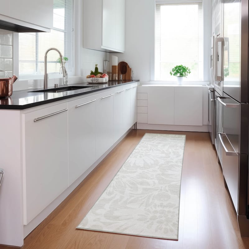 Machine Washable Indoor/ Outdoor Whimsy Floral Chantille Rug - Ivory - 2'3" x 7'6"