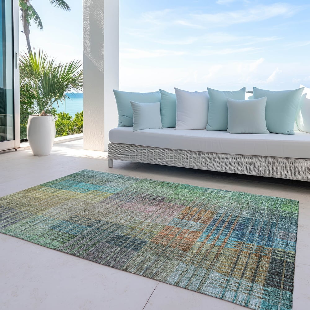 Machine Washable Indoor/ Outdoor Chantille Modern Kaleidoscope Rug