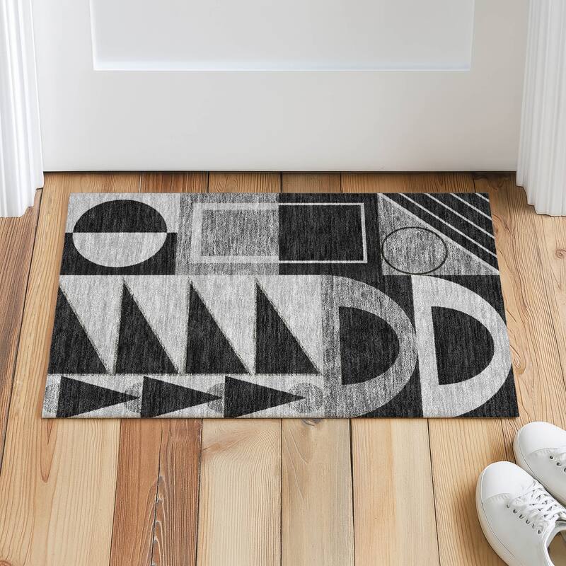Machine Washable Indoor/ Outdoor Modern Crowley Chantille Rug