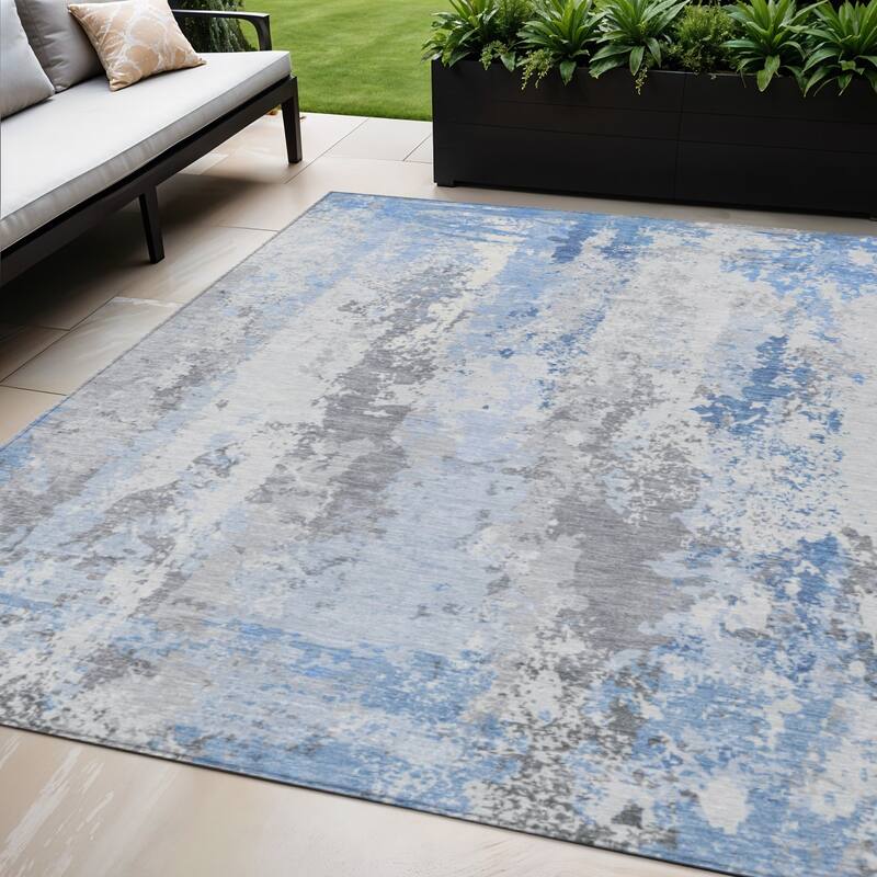 HomeRoots Abstract Transitional Rectangle Outdoor Rug - 5' X 8'