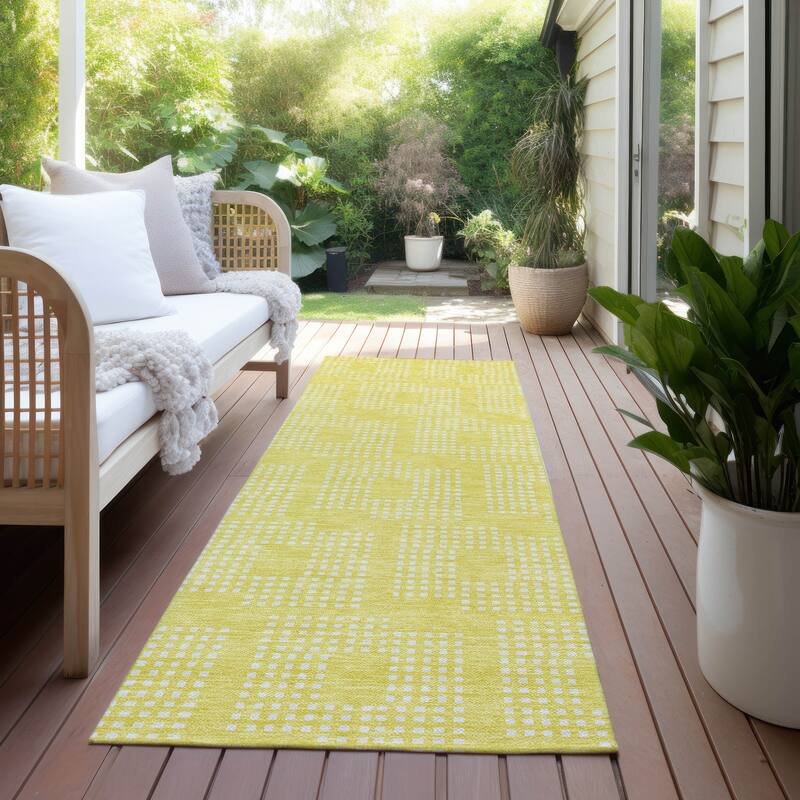 Machine Washable Indoor/ Outdoor Chantille Houndstooth Modern Rug - Yellow - 2'3" x 7'6"