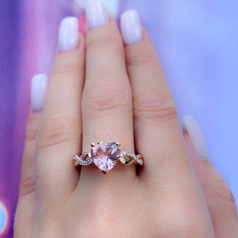 Miadora 10k Rose Gold Heart Shaped Morganite and 1/10ct TDW Diamond Twist Ring (G-H, I2-I3) - Pink