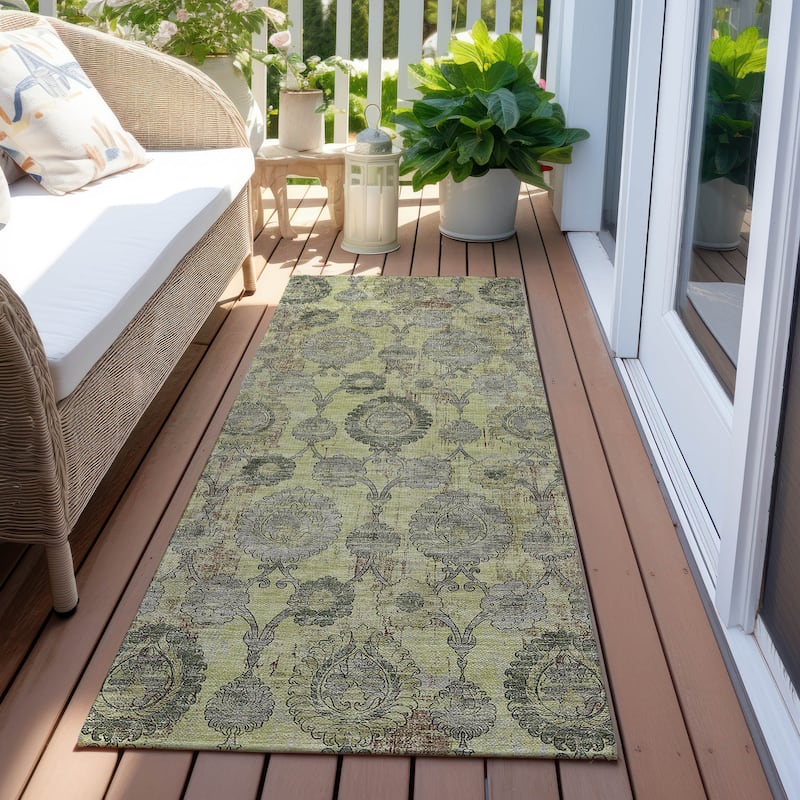 Machine Washable Indoor/ Outdoor Chantille Traditional Floral Rug - Aloe - 2'3" x 7'6"