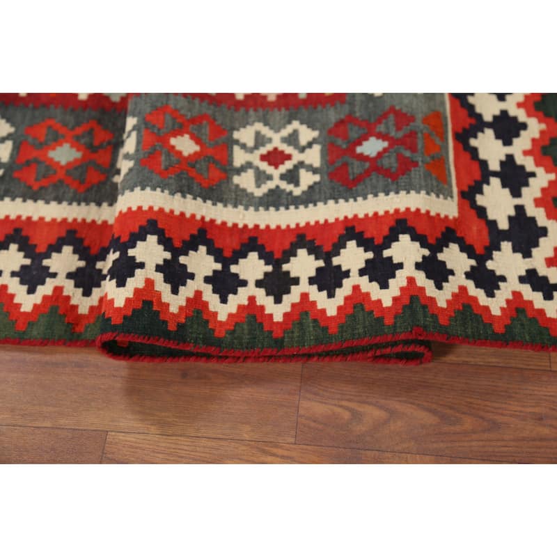 Kilim Qashqai Persian Vintage Rug Vegetable Dye Wool Carpet - 5'3"x 7'8"