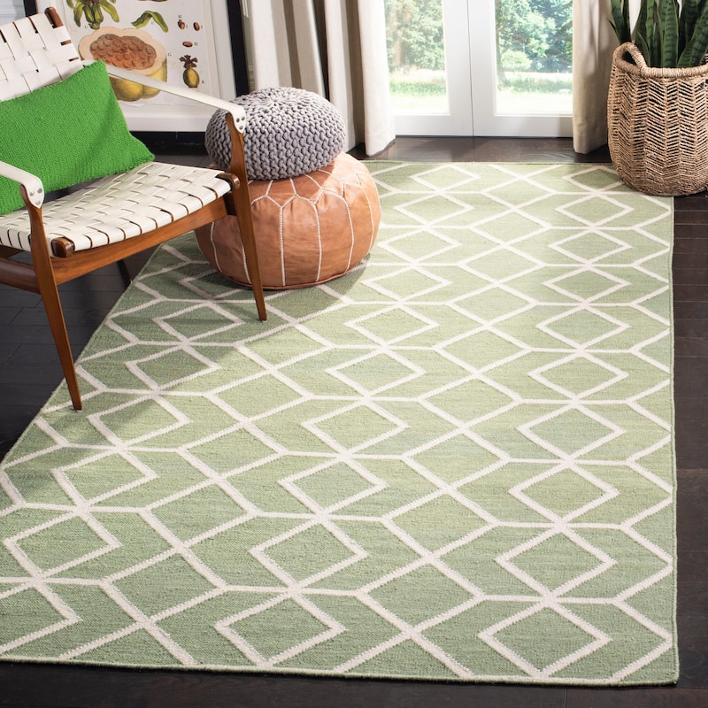 SAFAVIEH Handmade Flatweave Dhurries Kruttika Modern Moroccan Wool Rug - 4' x 6' - Sage/Ivory