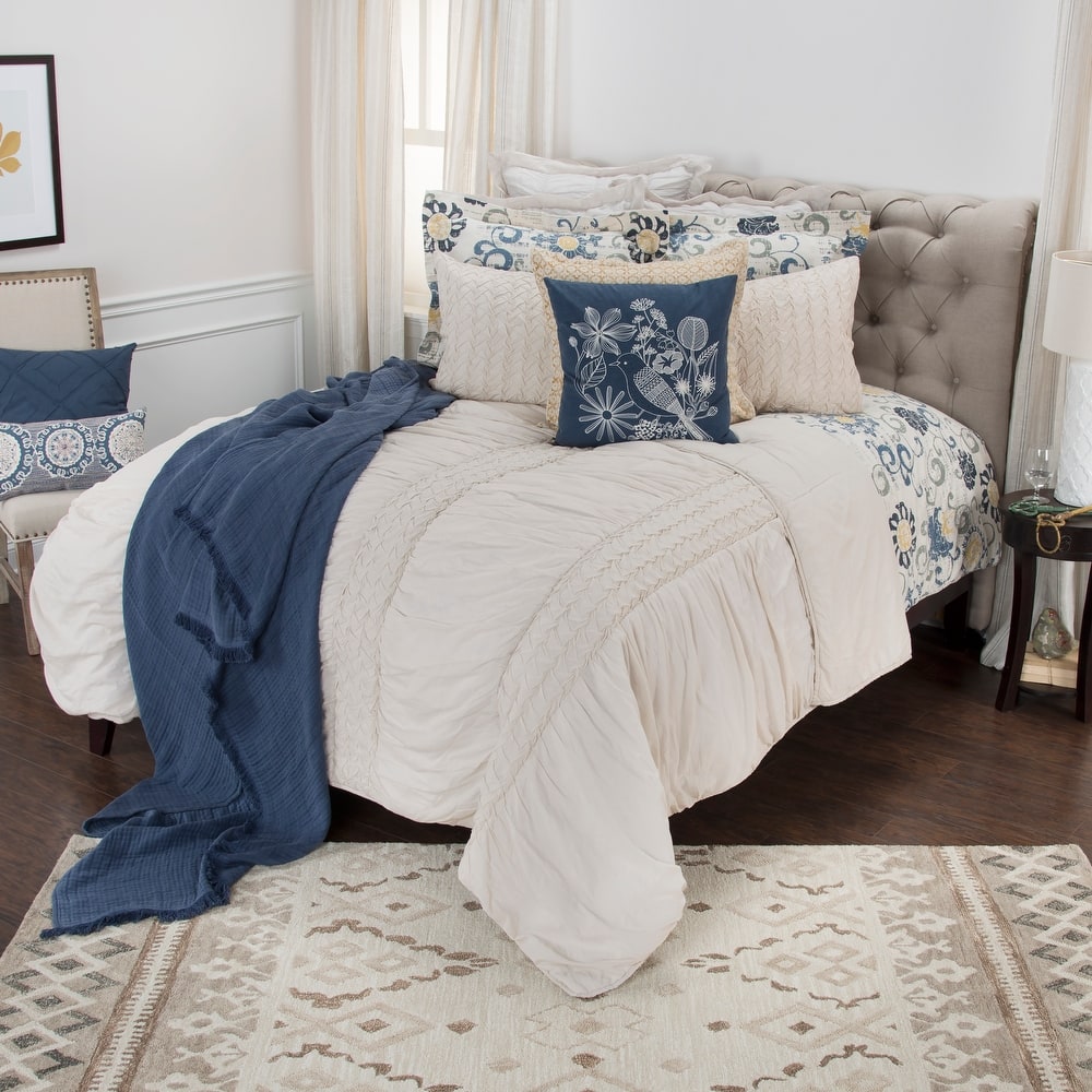 Carley Natural Hand Quilted Cotton Quilt