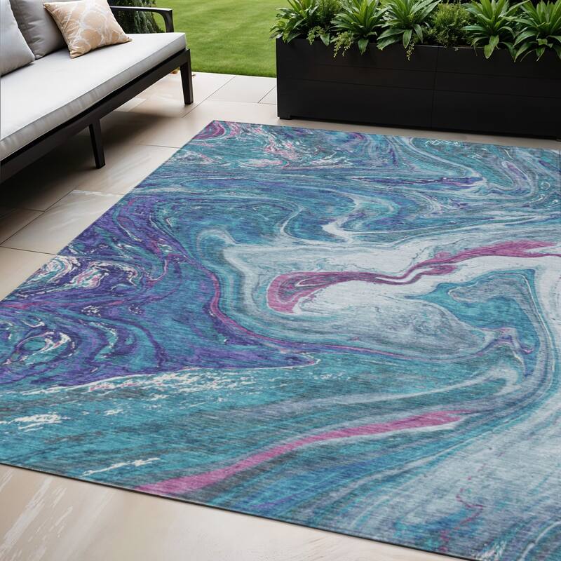 HomeRoots Abstract Transitional Rectangle Outdoor Rug - 5' X 8'