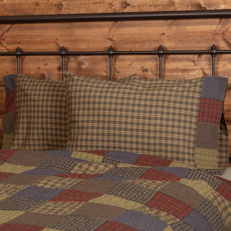 Cedar Ridge Standard Pillow Case with Block Border Set of 2 - Standard - Green