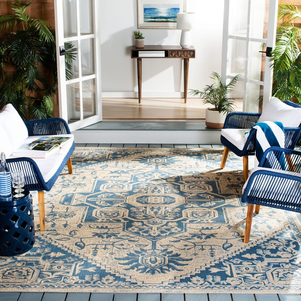 SAFAVIEH Beach House Caoimhe Indoor/ Outdoor Patio Backyard Rug
