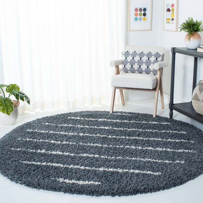 SAFAVIEH Venus Shag Zoea 1.75-inch Thick Rug - 6'7" Round - Dark Grey/Ivory