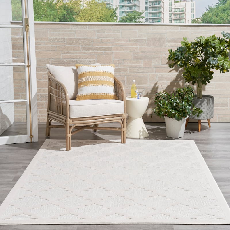 Nourison Easy Care Indoor/Outdoor Moroccan Trellis Area Rug - 5' x 7' - Ivory/White