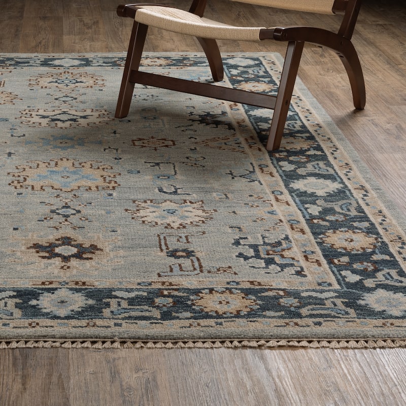 Maylin Traditional Oriental Grey/ Blue Area Rug - 6' x 9' - Rectangle
