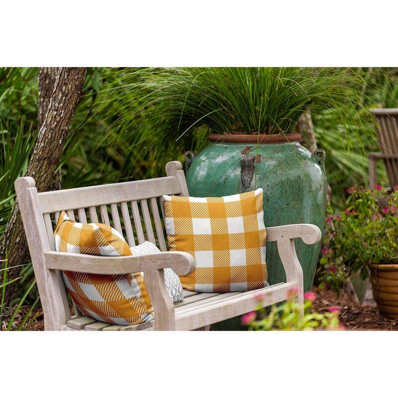 Buffalo Plaid Indoor/Outdoor Throw Pillow