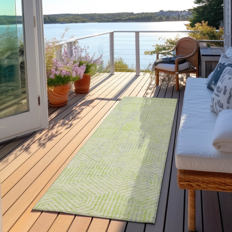 Machine Washable Indoor/ Outdoor Chantille Contemporary Maze Rug - Lime - 2'3" x 7'6"