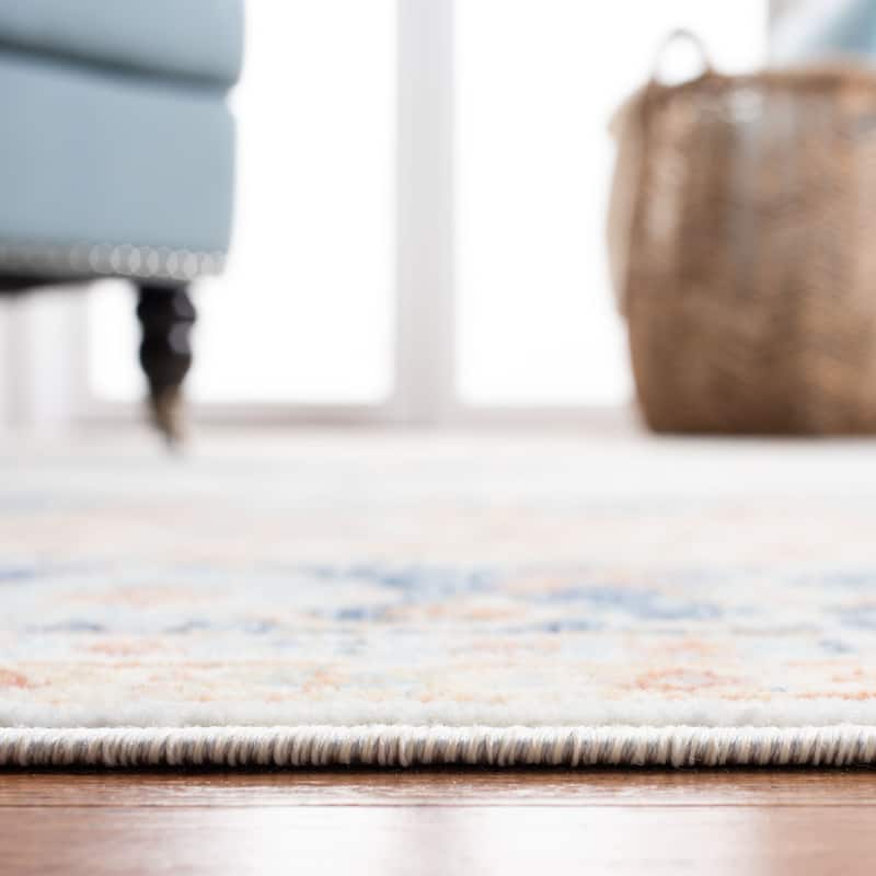 SAFAVIEH Aria Vyarka Shabby Chic Distressed Rug
