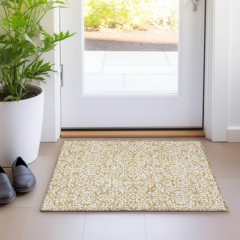 Premium Washable Super Soft Traditional Mekenzie Mayfield Rug - Gold - 1'8" x 2'6"