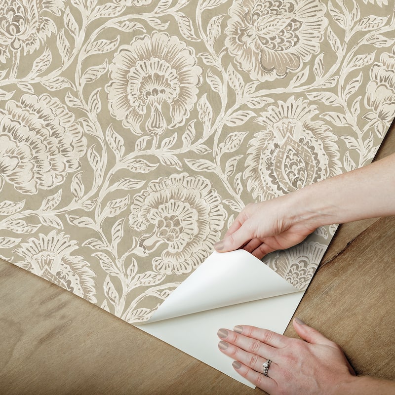 NuWallpaper Nabela Noor Home Aliviya Pistachio Peel and Stick Wallpaper