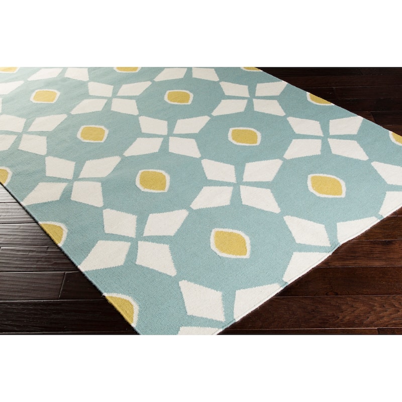 Hand-woven Salem Flatweave Wool Area Rug