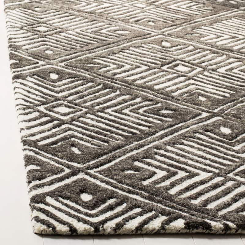 SAFAVIEH Handmade Cambridge Podgorka Modern Wool Rug
