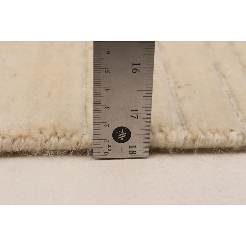 Kashkuli Gabbeh Cream Rug 5'3" x 7'7" - 5'3 x 7'7