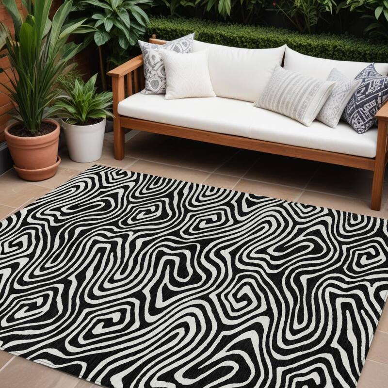 HomeRoots Abstract Transitional Rectangle Outdoor Rug - 9' X 12'