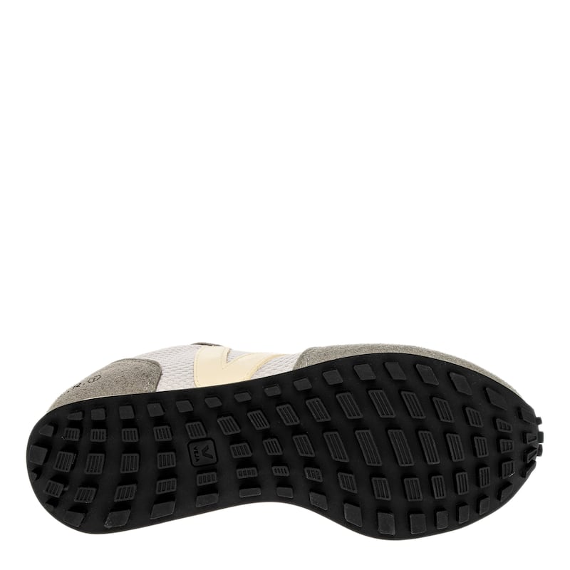 Veja Women's SDU Alveomesh Sneakers in Grey