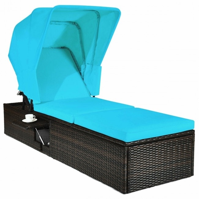 Plastic lounge chair 2025 cushions