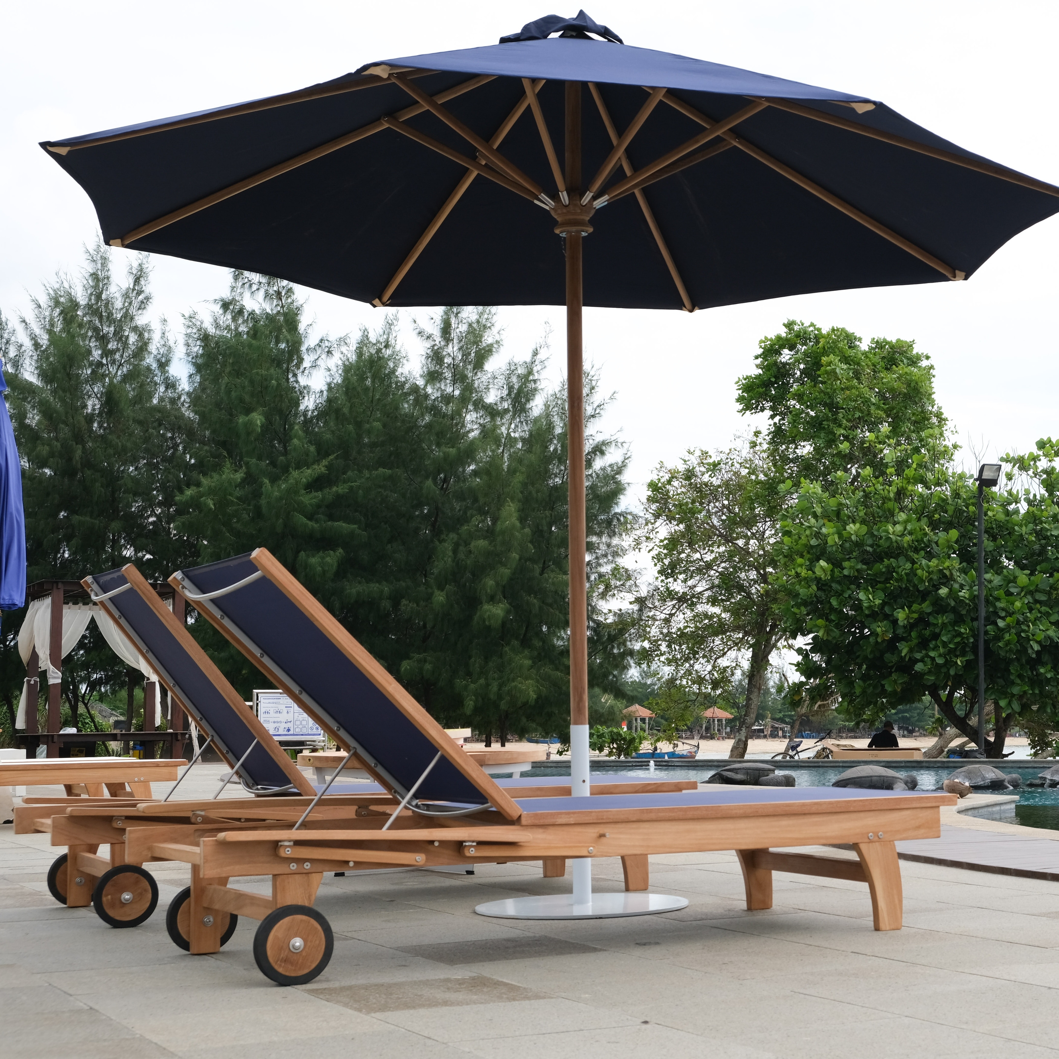 outdoor umbrella with base included