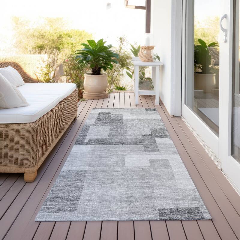 Machine Washable Indoor/ Outdoor Chantille Contemporary Blocks Rug - Silver - 2'3" x 7'6"
