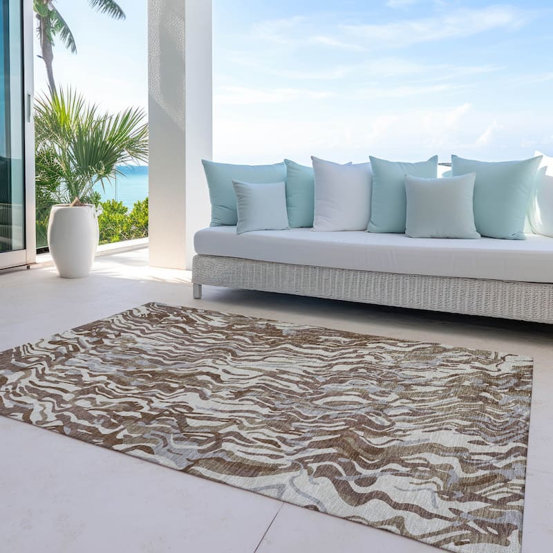 Machine Washable Indoor/ Outdoor Abstract Flow Chantille Rug